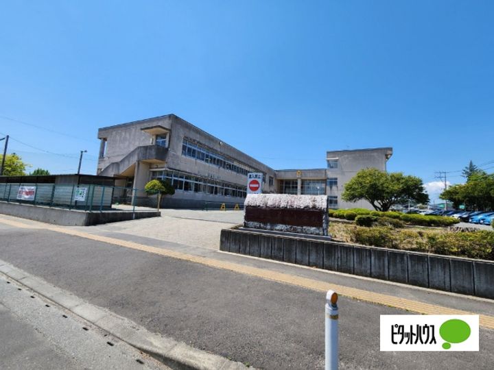 カサデムーンパートI・IIの周辺