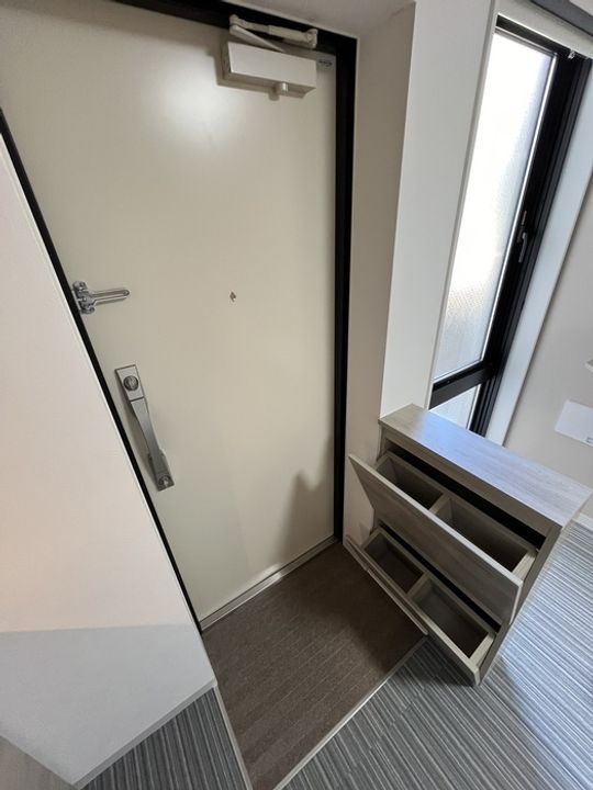 HJ PLACE 神楽坂IIの玄関