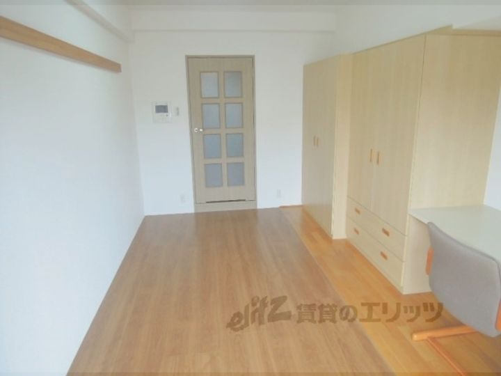 アーバンエース新大宮パルの居間