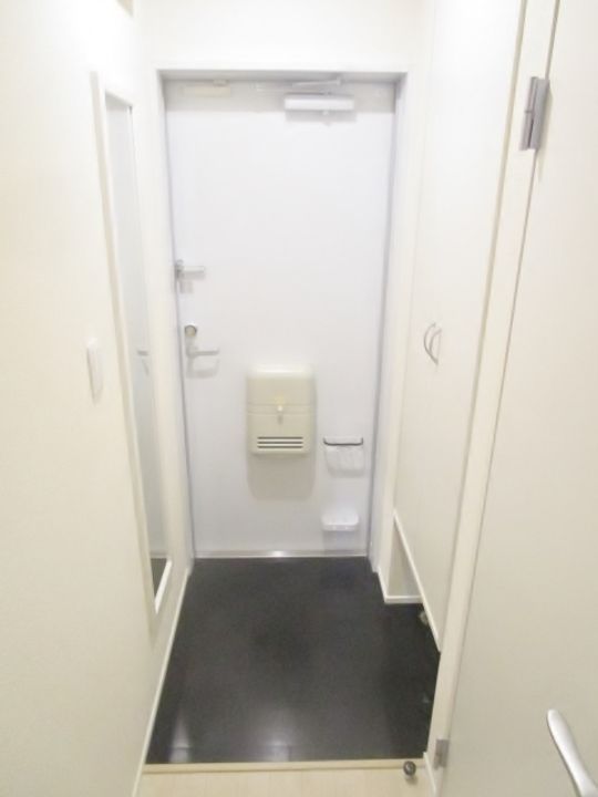 ミランダPoemII(56928)の玄関