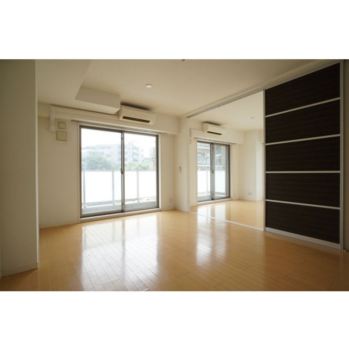 レガート横濱鶴見の居間