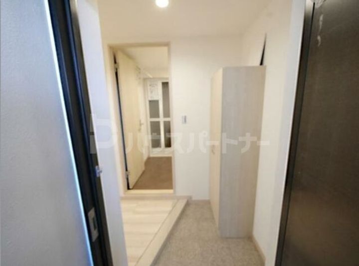 千葉県船橋市本町6(マンション)の賃貸物件の玄関
