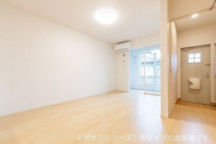 メゾン・ド・ラフレシールの居間