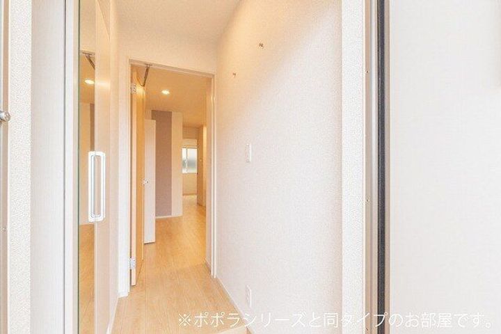 メゾン・ド・ラフレシールの玄関