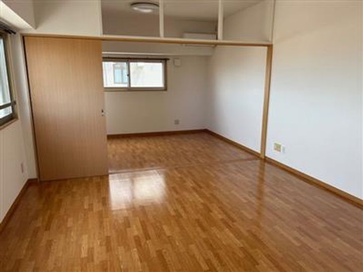 福岡県北九州市若松区中川町(マンション)の賃貸物件の居間