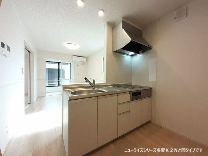 プラウド四屋 Iのキッチン