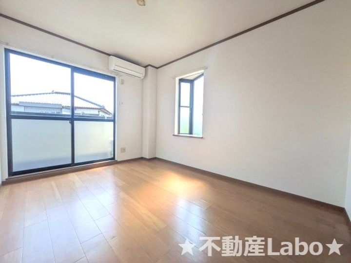 徳島県板野郡藍住町徳命字元村(アパート)の賃貸物件の居間