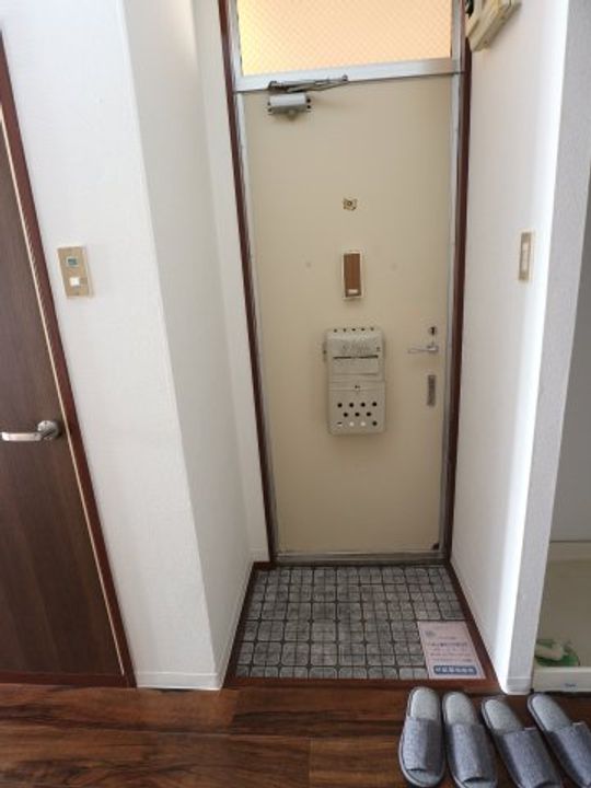 コーポセレクトBの玄関