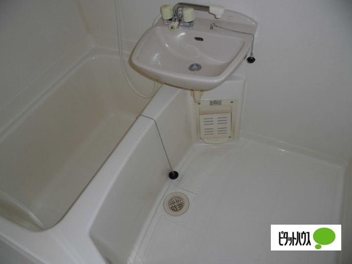 アルファ11ビルの風呂