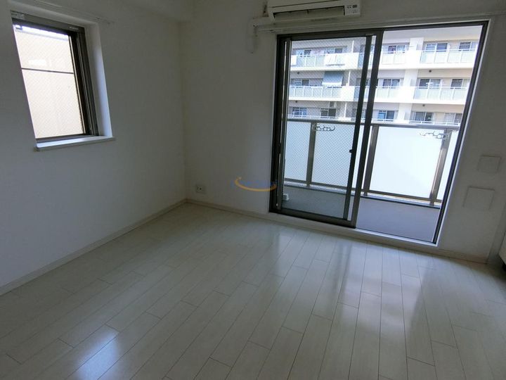 レジディア新大阪の居間