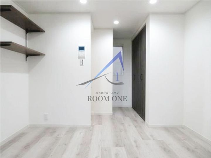 ハーミットクラブハウス田園調布の居間