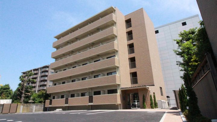 アムールペー西町の外観