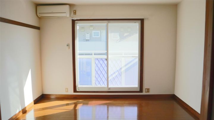 メゾン・シャルマン西大通りの居間