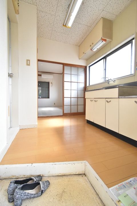 YKハイツの玄関