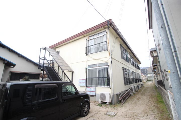 古川アパートの外観