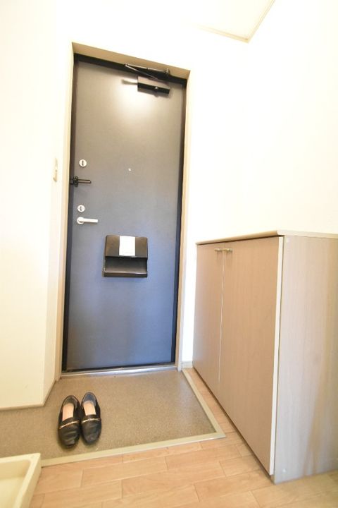 セジュール稲成田の玄関
