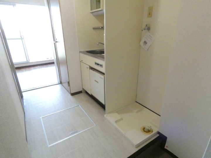 white楽々園の玄関