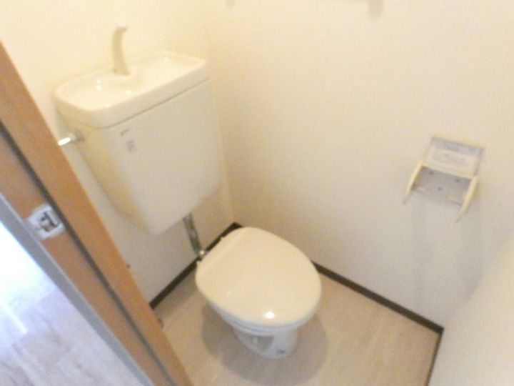 white楽々園の内装