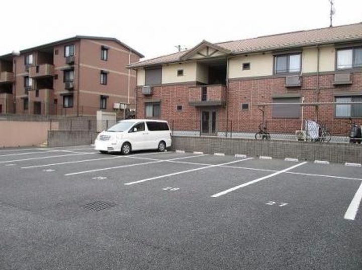 ヒルサイドコート五番館の地図