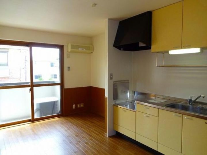 ヒルサイドコート五番館の居間