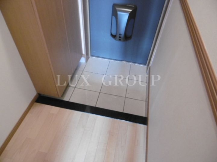 シェルルみなみ野の玄関