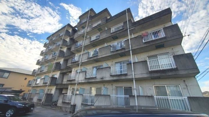 クラウン朝倉の外観