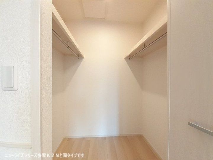 プラウド四屋 Iの内装