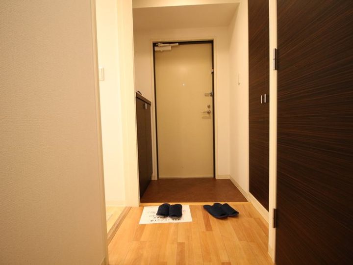 BPRレジデンス金山の玄関