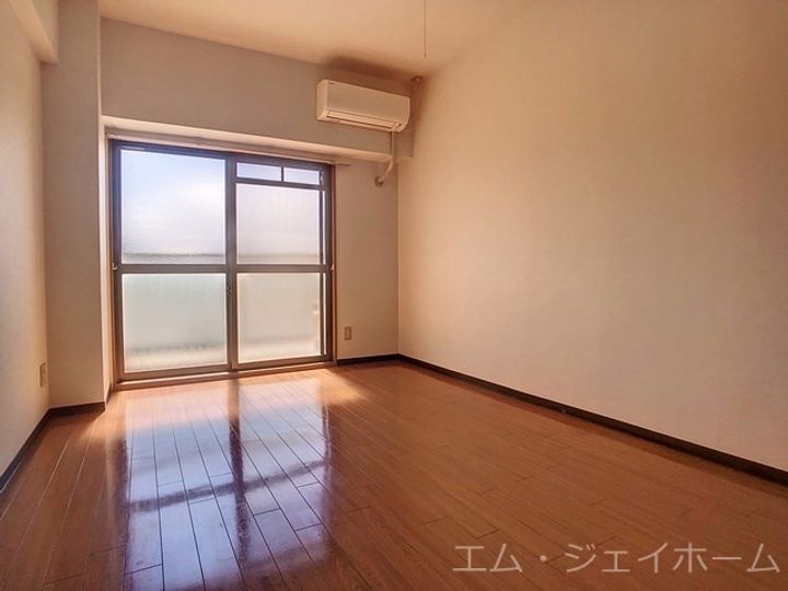 滋賀県湖南市岩根(マンション)の賃貸物件の居間