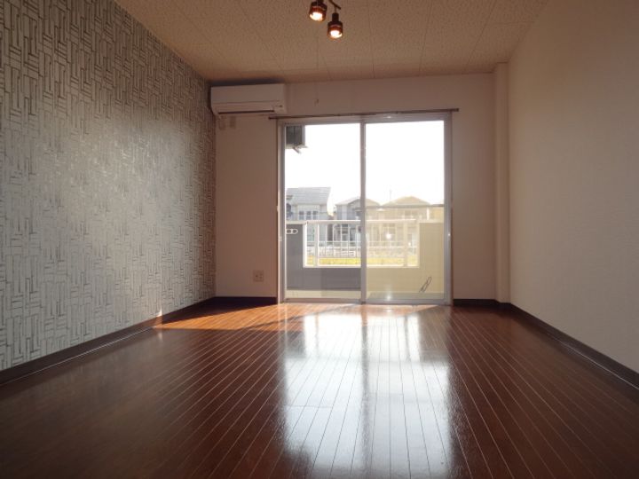 グランパスIIの居間