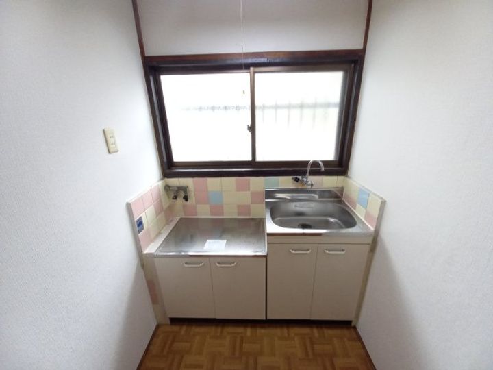 大阪府寝屋川市黒原旭町(一戸建)の賃貸物件のキッチン