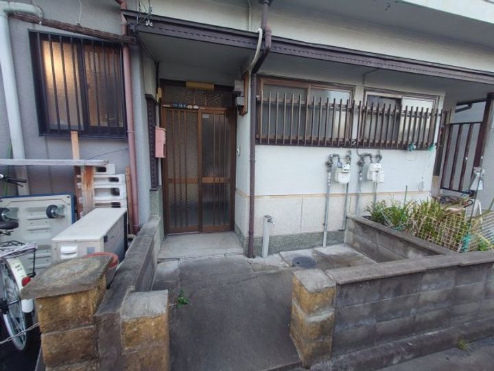 大阪府寝屋川市黒原旭町(一戸建)の賃貸物件の地図