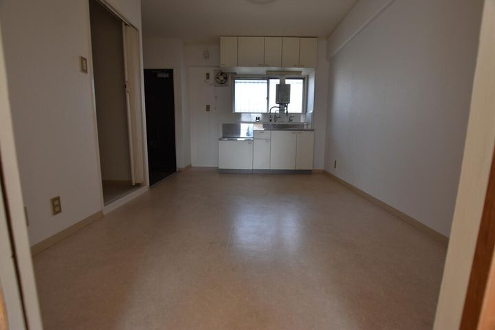 サンハイツの居間