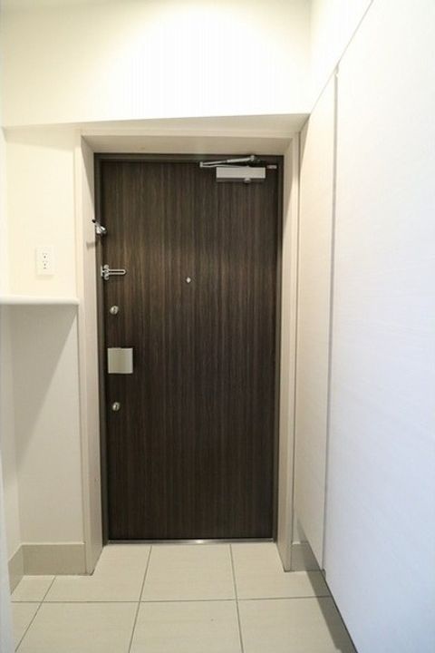 リバーレ芝公園の玄関