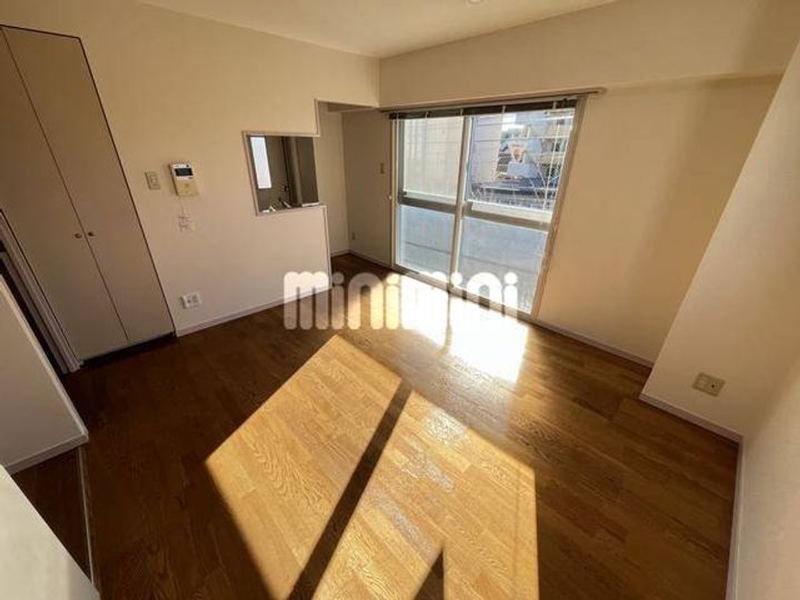 ヴァンサンカンの居間