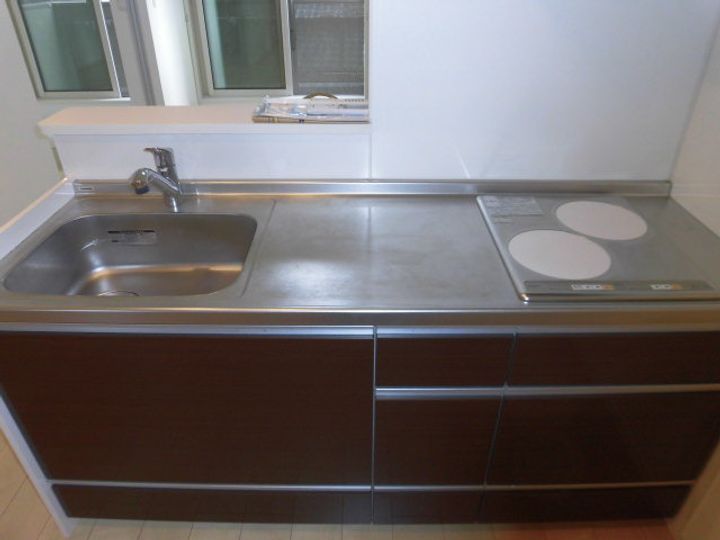 ルアーナ小鶴新田のキッチン