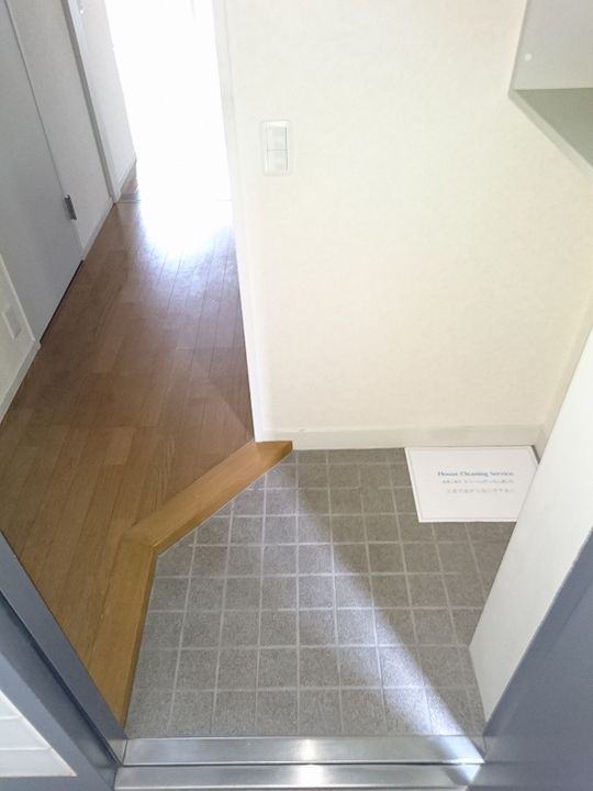 T-アプローズの玄関