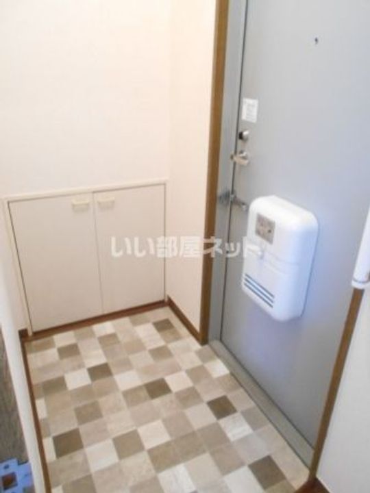 愛知県春日井市花長町1(アパート)の賃貸物件の玄関