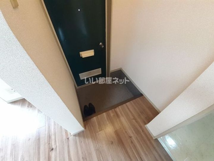 三重県伊賀市上野西大手町(アパート)の賃貸物件の玄関