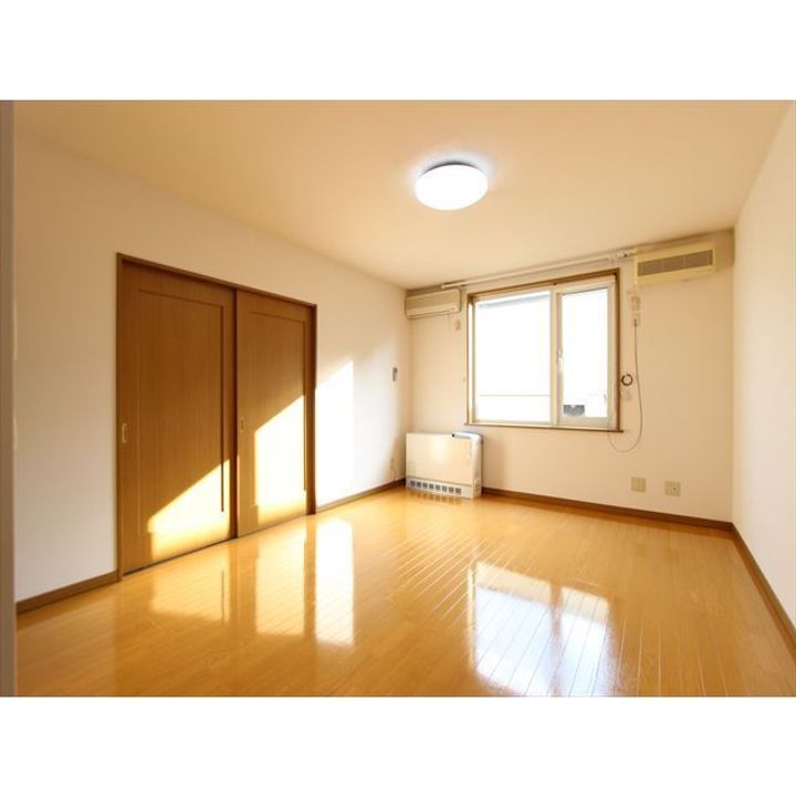 リバティ中央の居間