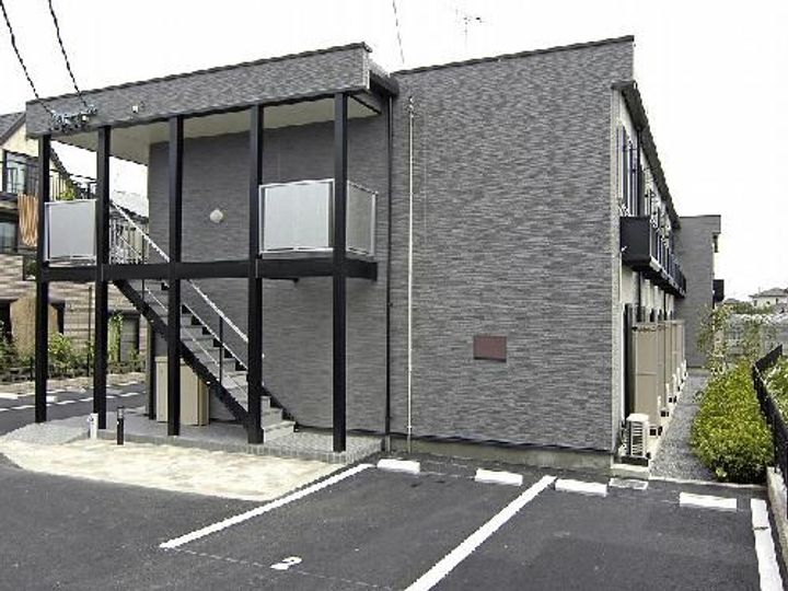 レオパレスRockhouseの外観