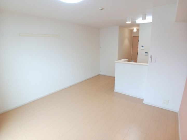 福岡県北九州市小倉南区下石田1(アパート)の賃貸物件の居間