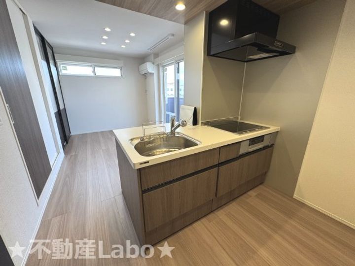 徳島県徳島市出来島本町1(アパート)の賃貸物件のキッチン