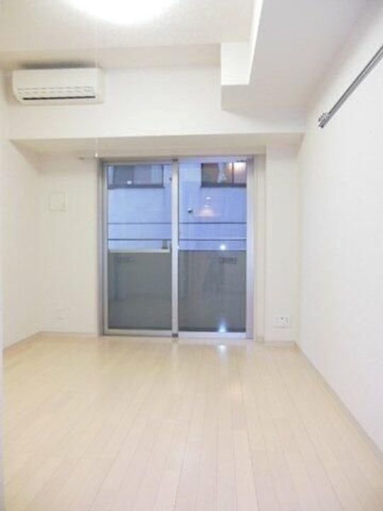 神奈川県横浜市中区山下町(マンション)の賃貸物件の居間