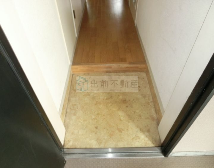 ヴェニーレ早稲田の玄関