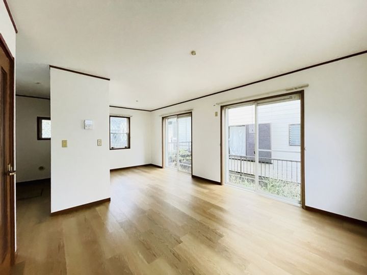 神奈川県横浜市旭区本宿町(一戸建)の賃貸物件の居間