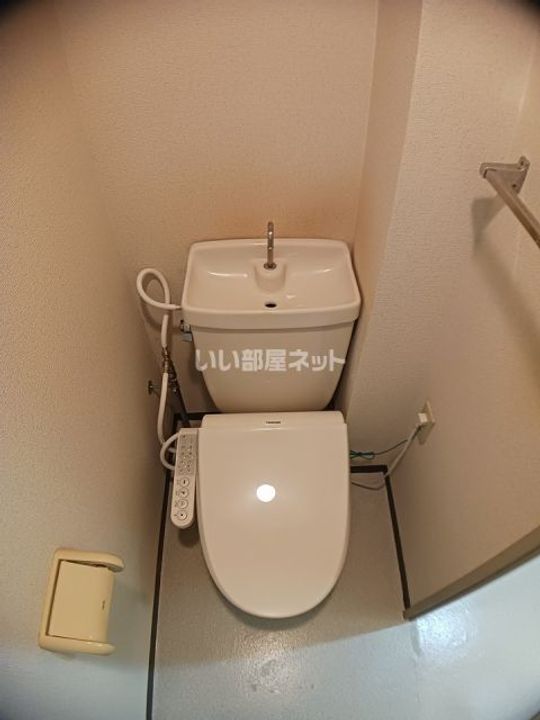 シャルル岩出の内装