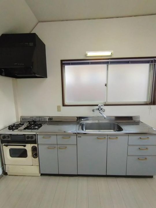 愛媛県四国中央市中曽根町(一戸建)の賃貸物件のキッチン