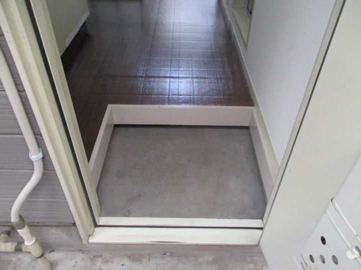 東京都中野区南台3(アパート)の賃貸物件の玄関