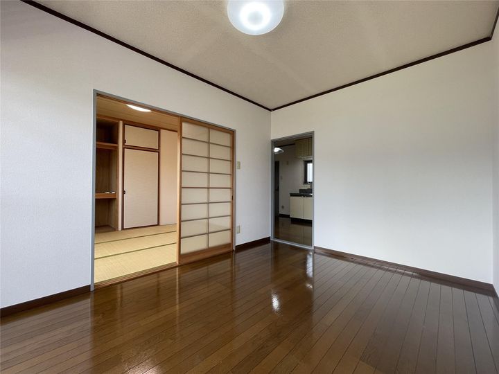 第2橋本ビルの居間